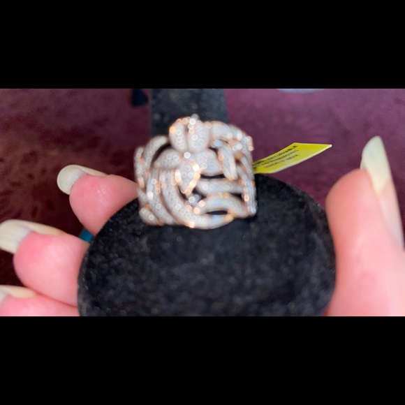 DIAMOND ACCENT RING - Picture 2 of 8